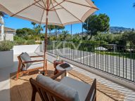 Villa for sale in Nueva Andalucia