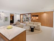 Villa for sale in Nueva Andalucia