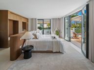 Villa for sale in Nueva Andalucia