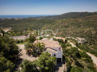 Villa for sale in Monte Mayor, Benahavis