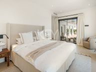 Villa for sale in Benahavis