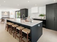 Villa for sale in Benahavis