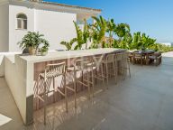 Villa for sale in Benahavis