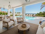 Villa for sale in Benahavis