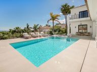 Villa for sale in Benahavis