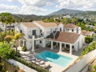 Villa for sale in Benahavis