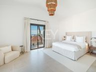 Villa for sale in Benahavis