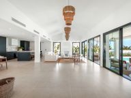 Villa for sale in Benahavis