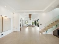 Villa for sale in Benahavis