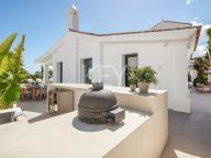Villa for sale in Benahavis