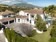 Villa for sale in Benahavis
