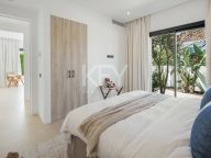 Villa for sale in Benahavis