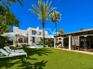 Villa for sale in Marbesa, Marbella East