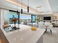 Villa for sale in Estepona East, Estepona