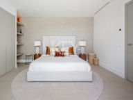 Villa for sale in Estepona East, Estepona