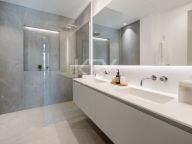 Villa for sale in Estepona East, Estepona