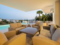 Villa for sale in Estepona East, Estepona