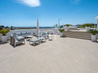 Villa for sale in Estepona East, Estepona