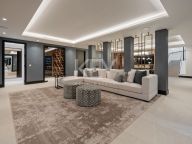 Villa for sale in Estepona East, Estepona