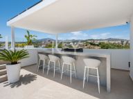 Villa for sale in Estepona East, Estepona