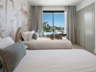 Villa for sale in Estepona East, Estepona