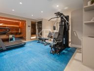 Villa for sale in Estepona East, Estepona