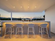 Villa for sale in Estepona East, Estepona