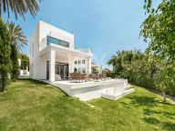 Villa for sale in Marbesa, Marbella East