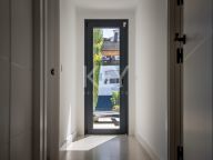 Villa for sale in Benahavis