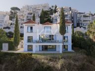 Villa for sale in Benahavis