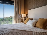 Villa for sale in Benahavis