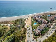 Villa for sale in La Perla de la Bahía, Casares