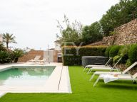 Villa for sale in Los Naranjos Hill Club, Nueva Andalucia