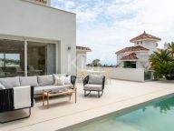 Villa for sale in Los Naranjos Hill Club, Nueva Andalucia