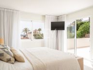 Villa for sale in Los Naranjos Hill Club, Nueva Andalucia