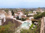 Villa for sale in Los Naranjos Hill Club, Nueva Andalucia