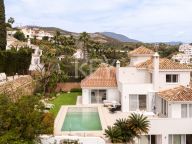Villa for sale in Los Naranjos Hill Club, Nueva Andalucia