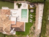 Villa for sale in Los Naranjos Hill Club, Nueva Andalucia