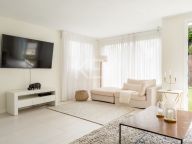 Villa for sale in Los Naranjos Hill Club, Nueva Andalucia