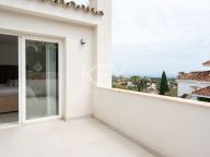 Villa for sale in Los Naranjos Hill Club, Nueva Andalucia