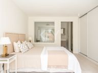 Villa for sale in Los Naranjos Hill Club, Nueva Andalucia