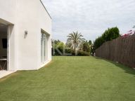 Villa for sale in Los Naranjos Hill Club, Nueva Andalucia