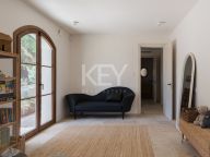 Villa for sale in El Madroñal, Benahavis