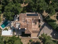 Villa for sale in El Madroñal, Benahavis