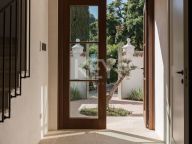 Villa for sale in El Madroñal, Benahavis