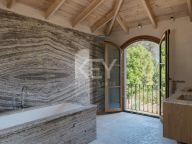Villa for sale in El Madroñal, Benahavis
