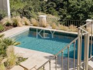 Villa for sale in El Madroñal, Benahavis