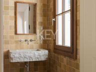 Villa for sale in El Madroñal, Benahavis