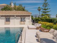 Вилла на продажу в Altos del Paraiso, Бенахавис