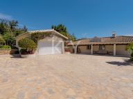 Вилла на продажу в Altos del Paraiso, Бенахавис